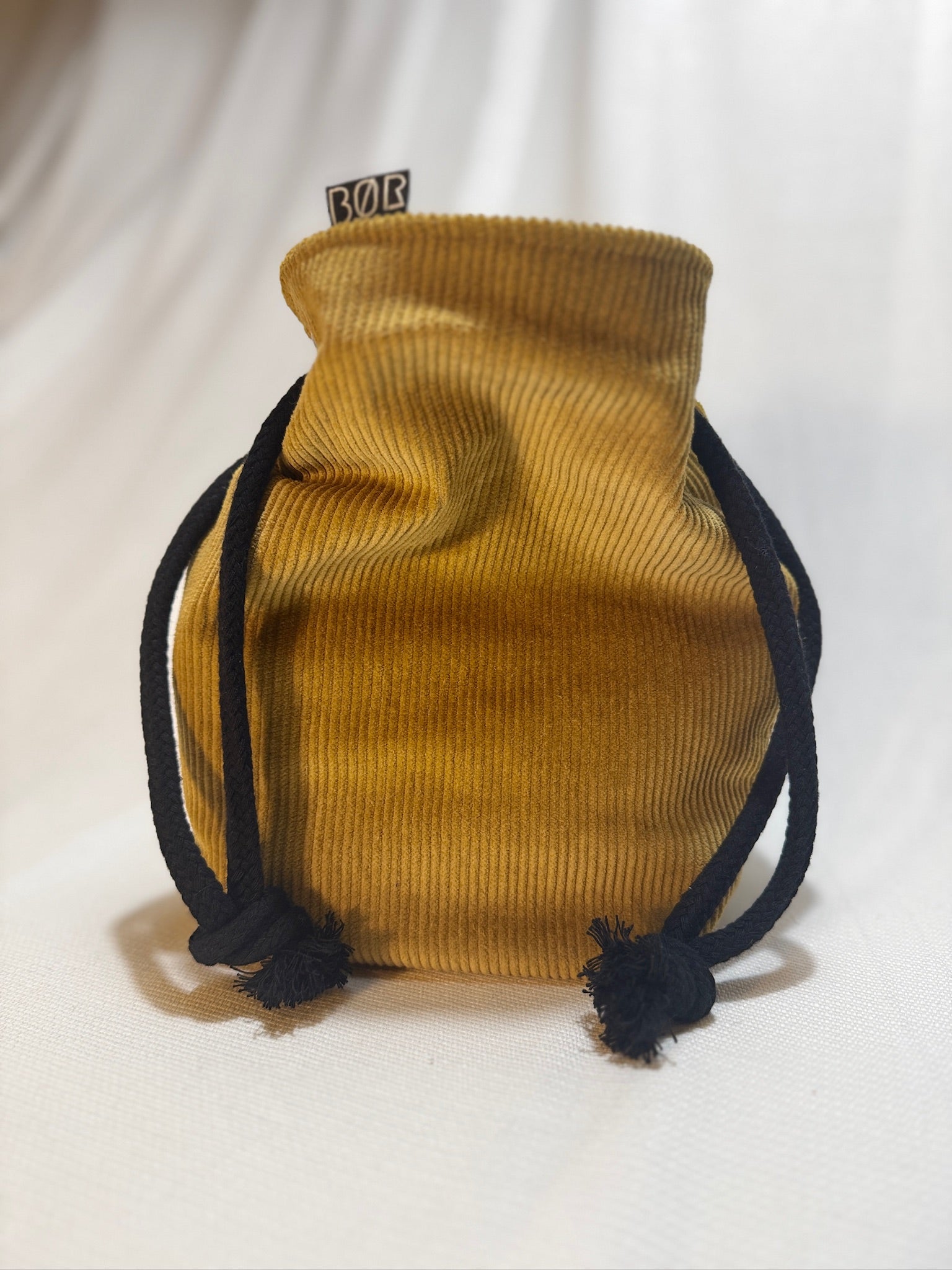 Projekttasche / Project Bag aus Cord – Curry & Schwarz - Größe S