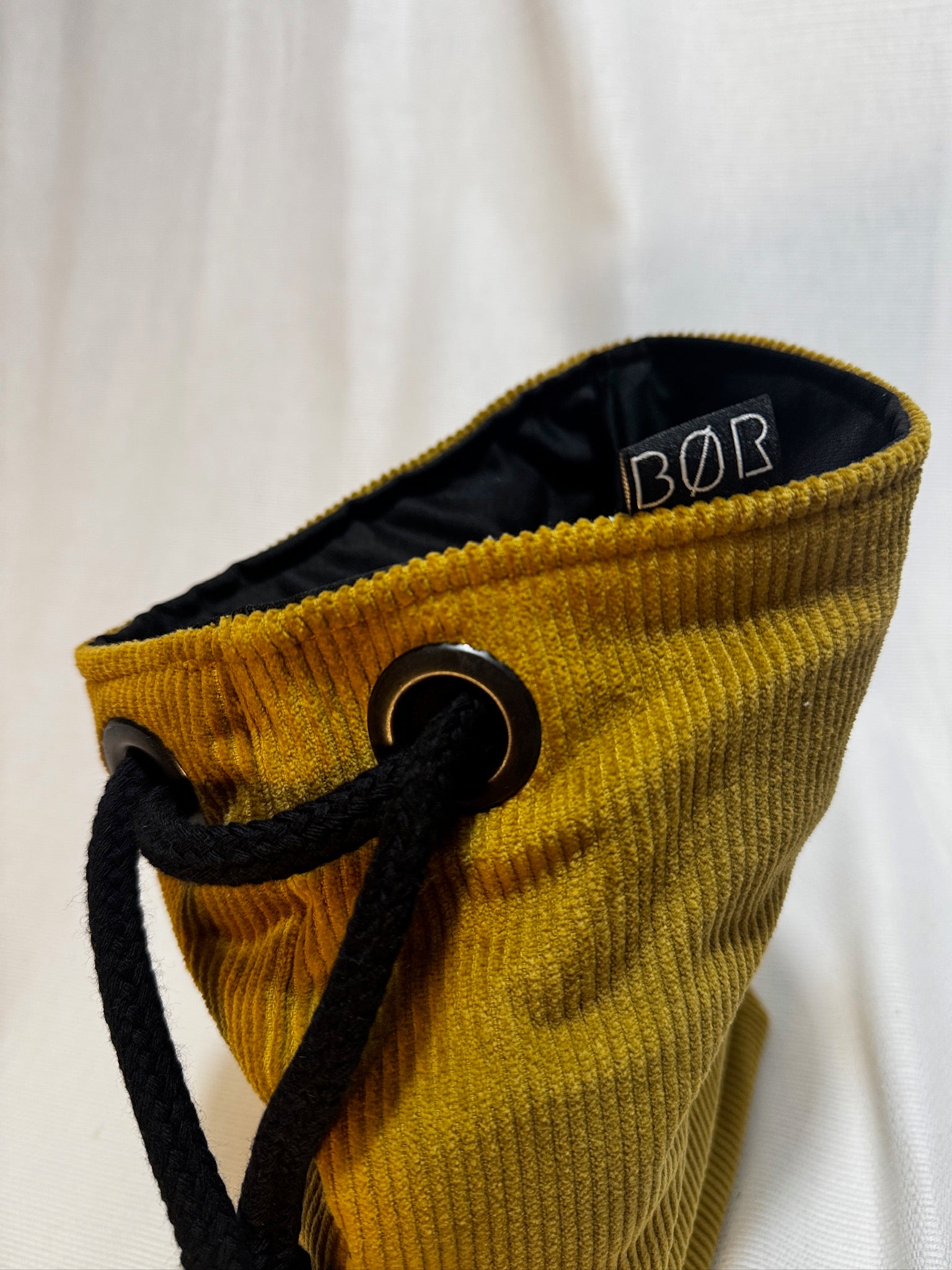 Projekttasche / Project Bag aus Cord – Curry & Schwarz - Größe S