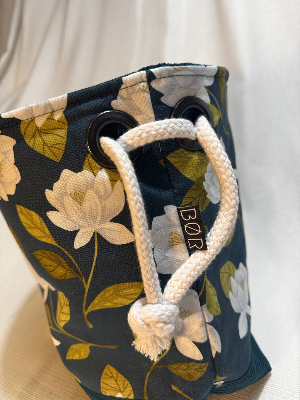 Projekttasche mit Kordelzug – Florales Design in Dunkeltürkis - Größe M