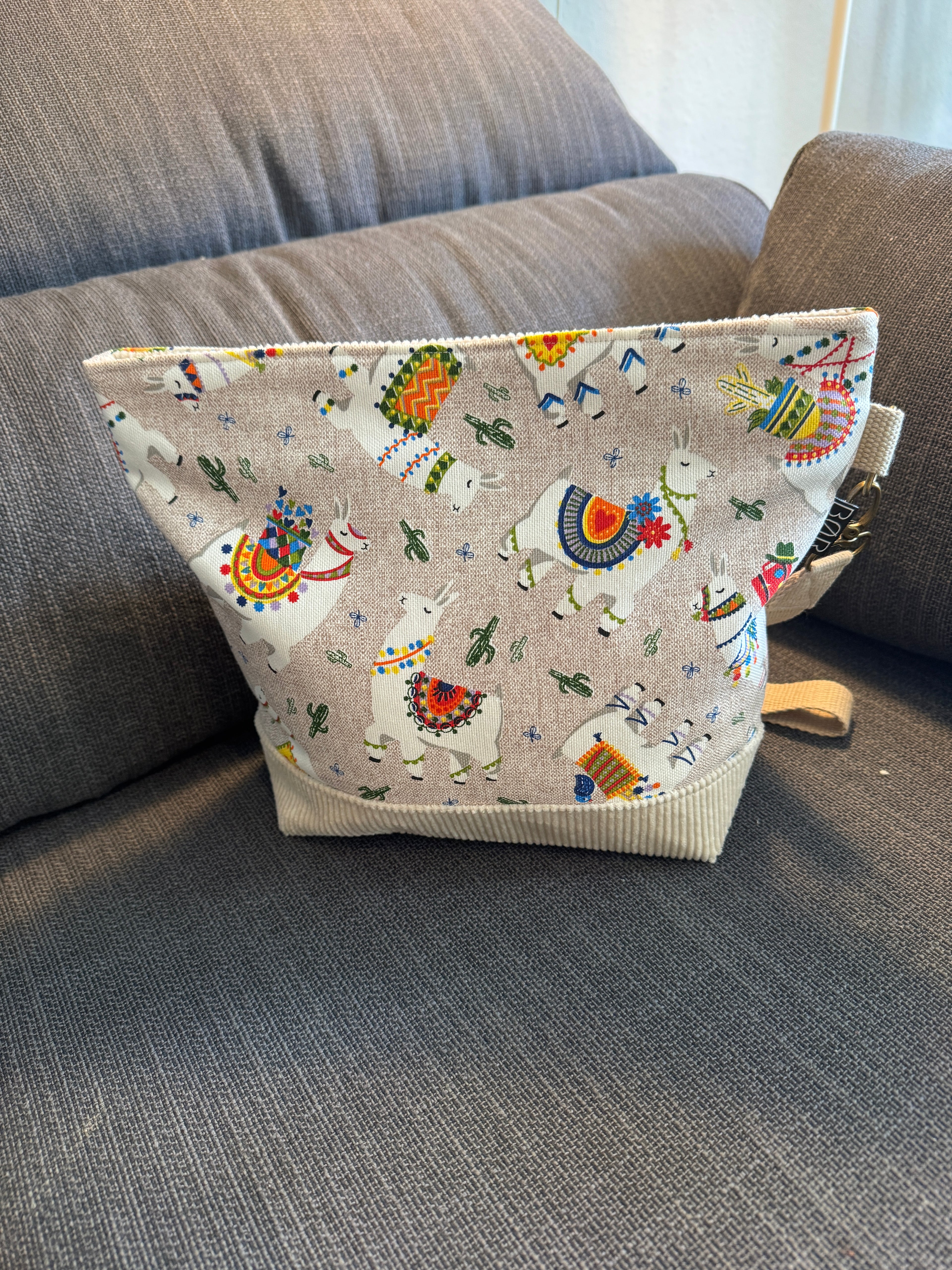 BØR Projekttasche mit Reißverschluss – Lama Design - Größe M