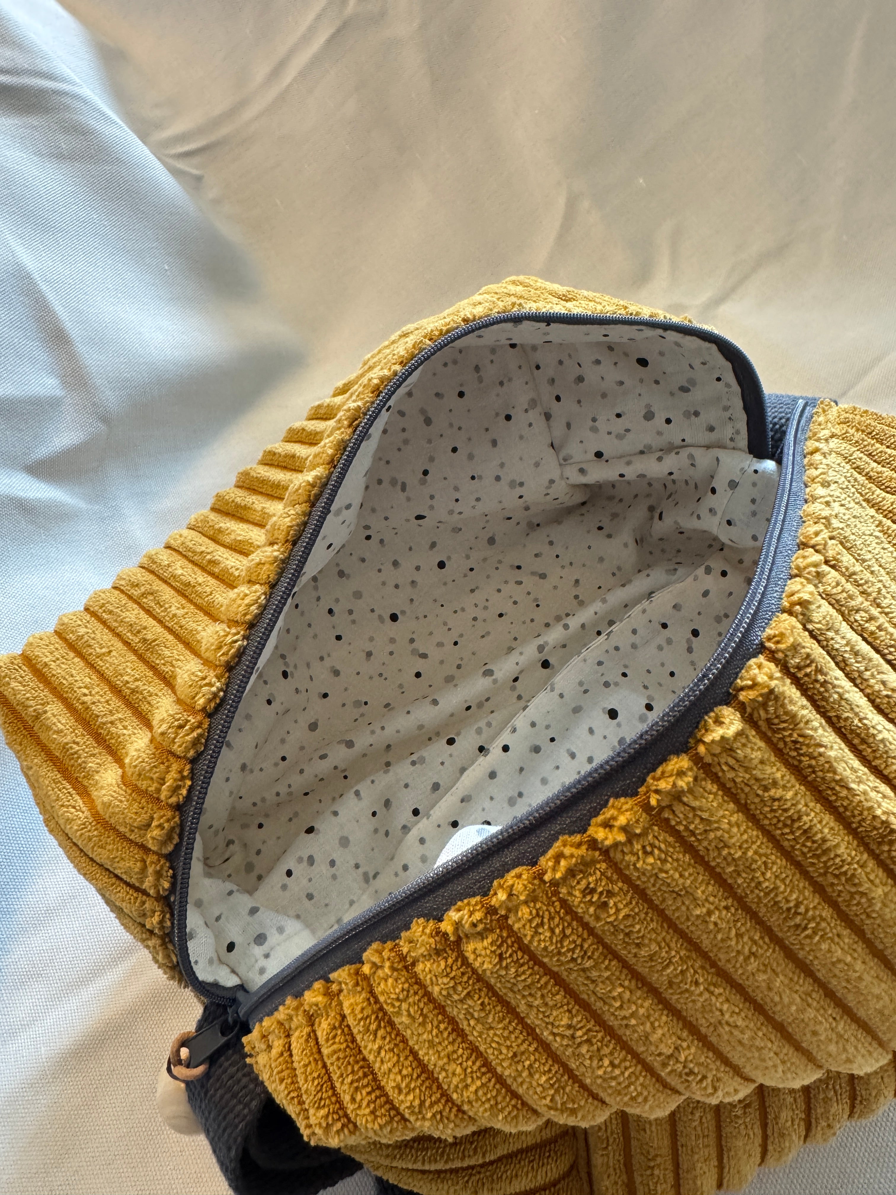 BØR Projekttasche mit Reißverschluss – Breitcord in Braun - Größe S