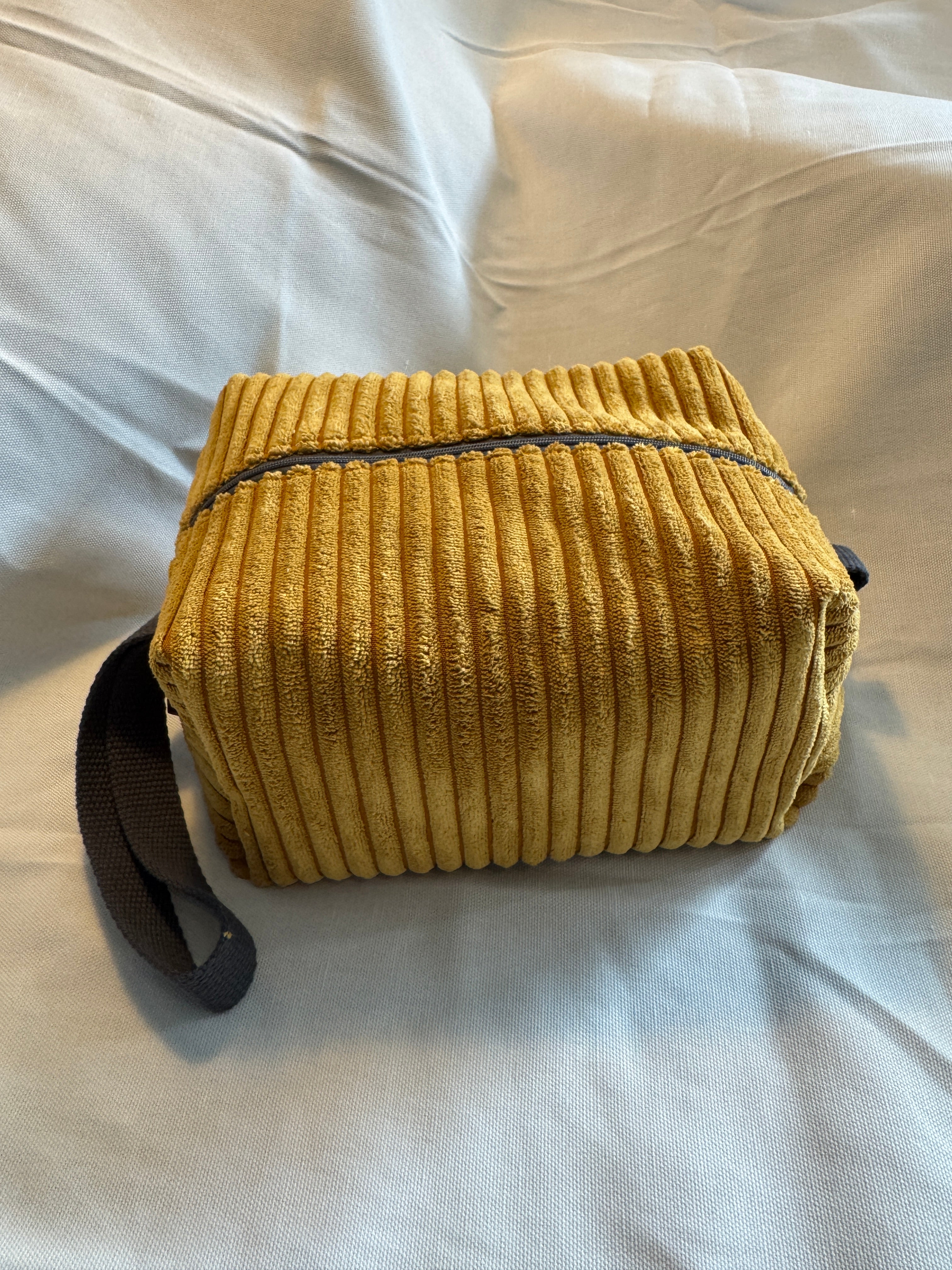 BØR Projekttasche mit Reißverschluss – Breitcord in Braun - Größe S