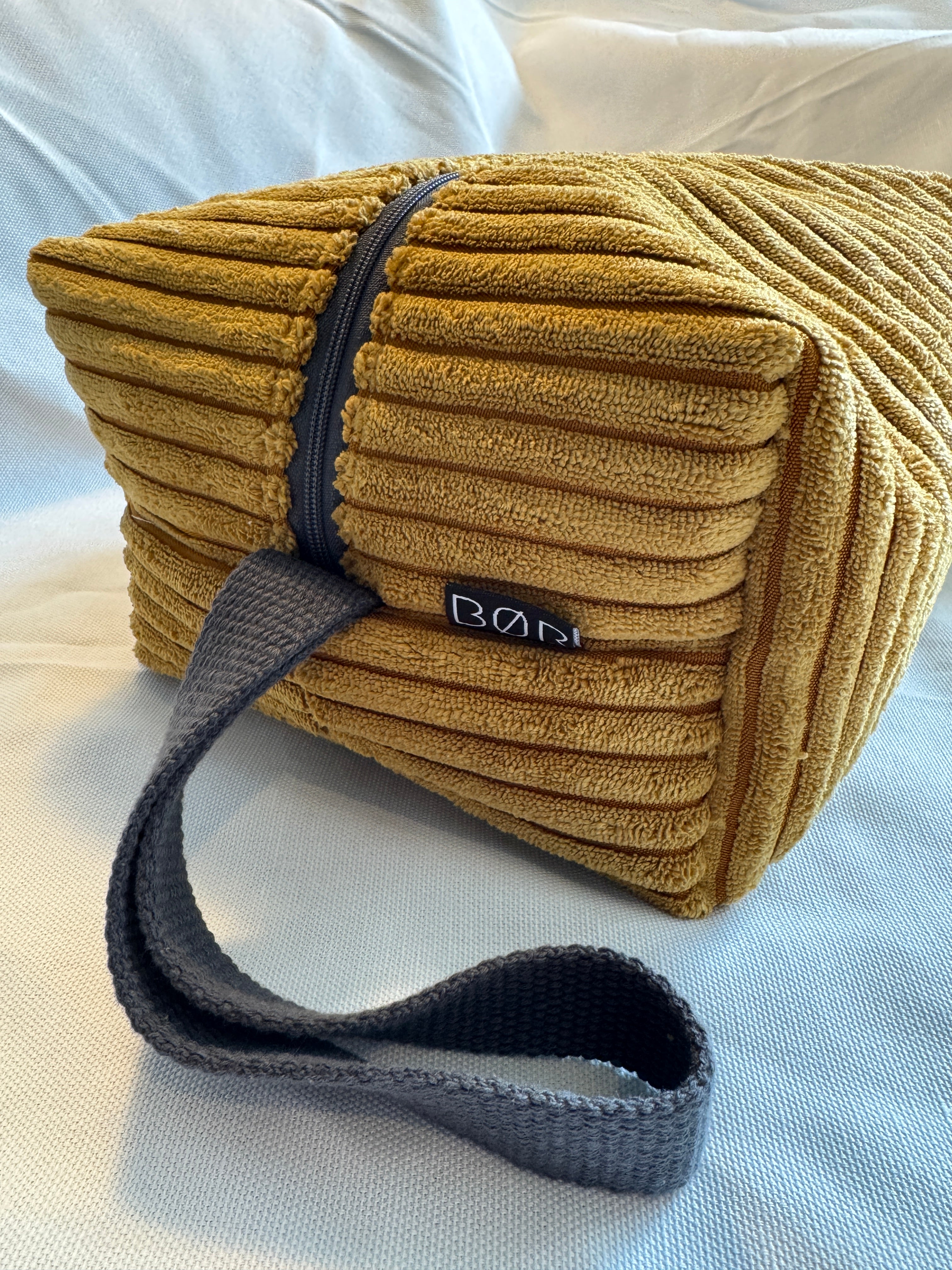 BØR Projekttasche mit Reißverschluss – Breitcord in Braun - Größe S