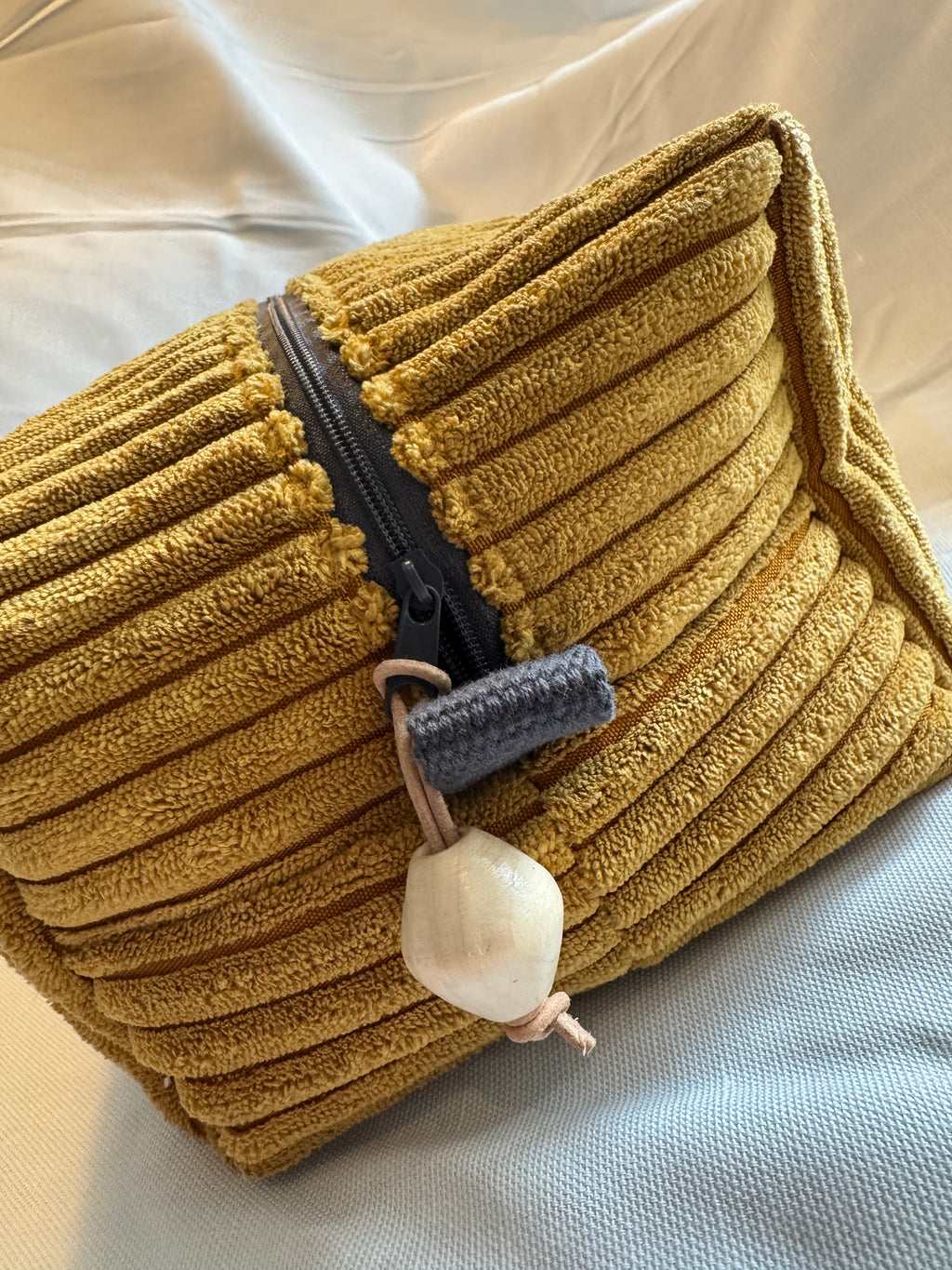 BØR Projekttasche mit Reißverschluss – Breitcord in Braun - Größe S