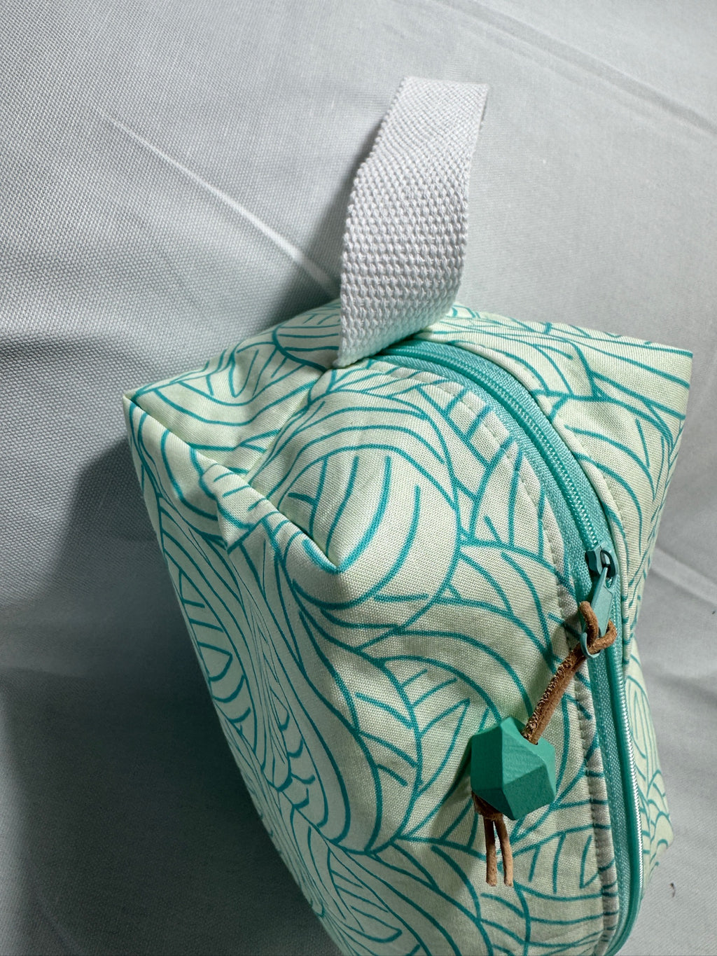 BØR Projekttasche mit Reißverschluss - „Mint Yarn“ – Größe S