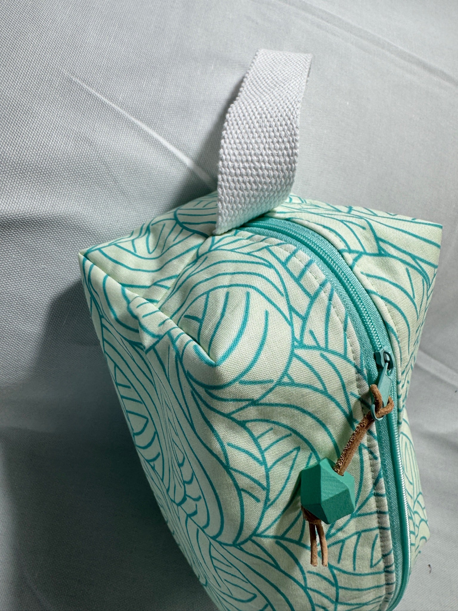 BØR Projekttasche mit Reißverschluss - „Mint Yarn“ – Größe S