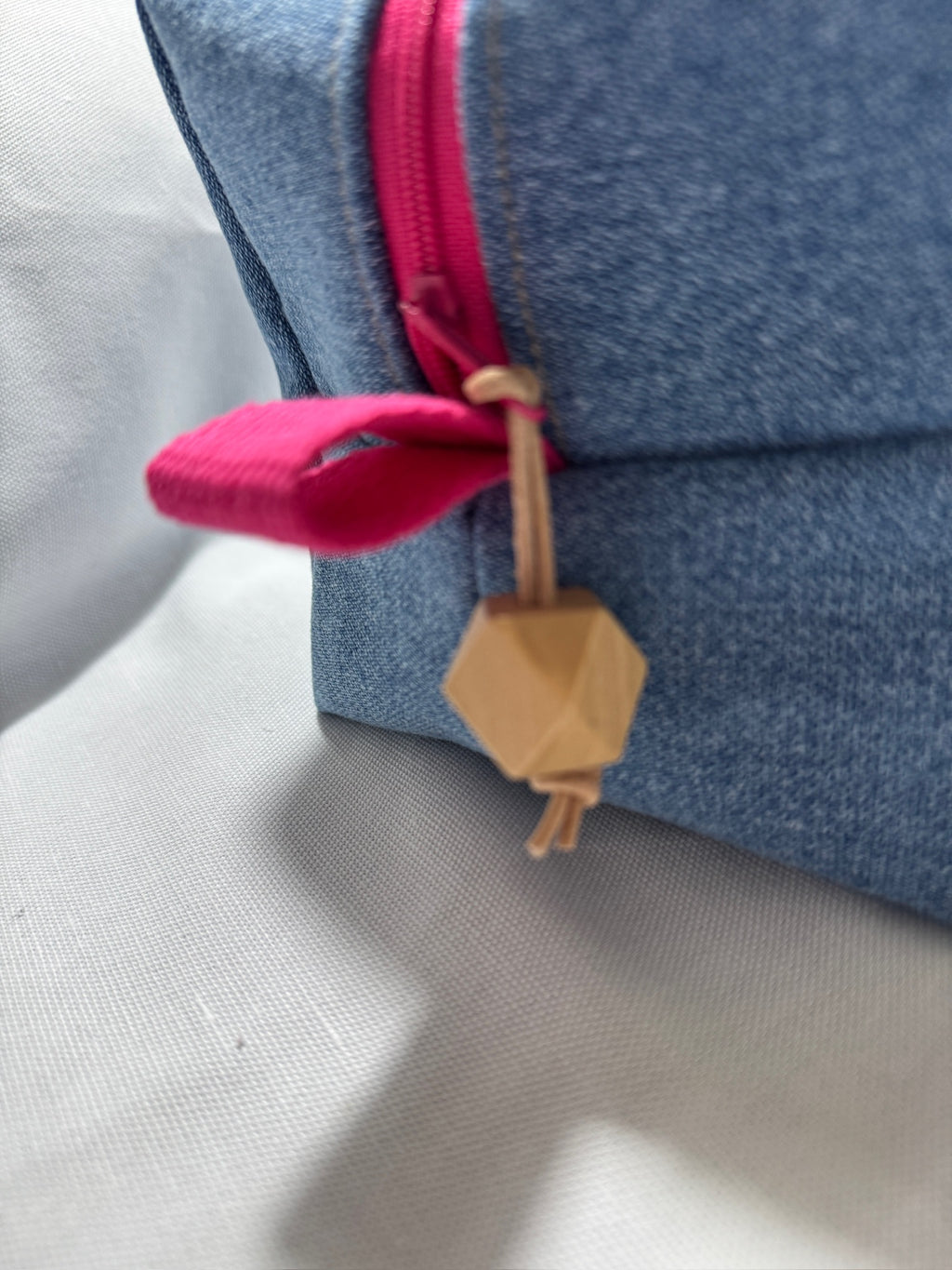 BØR Projekttasche mit Reißverschluss - Denim Look mit Neonpink