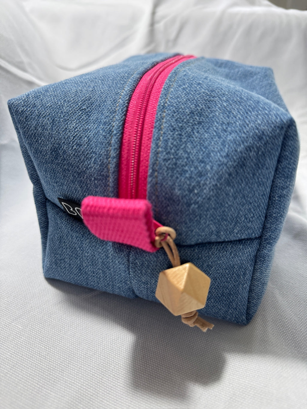 BØR Projekttasche mit Reißverschluss - Denim Look mit Neonpink