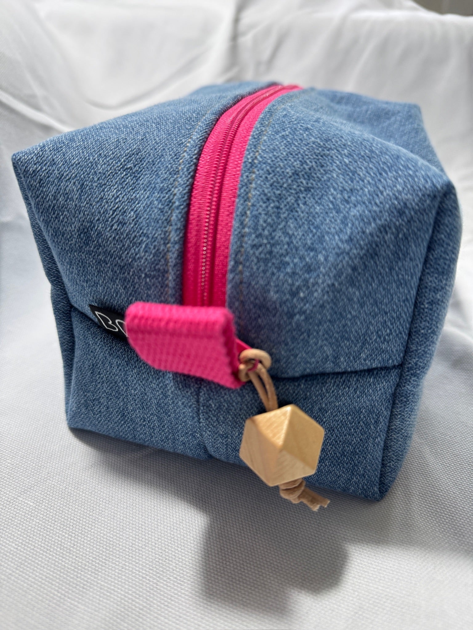 BØR Projekttasche mit Reißverschluss - Denim Look mit Neonpink