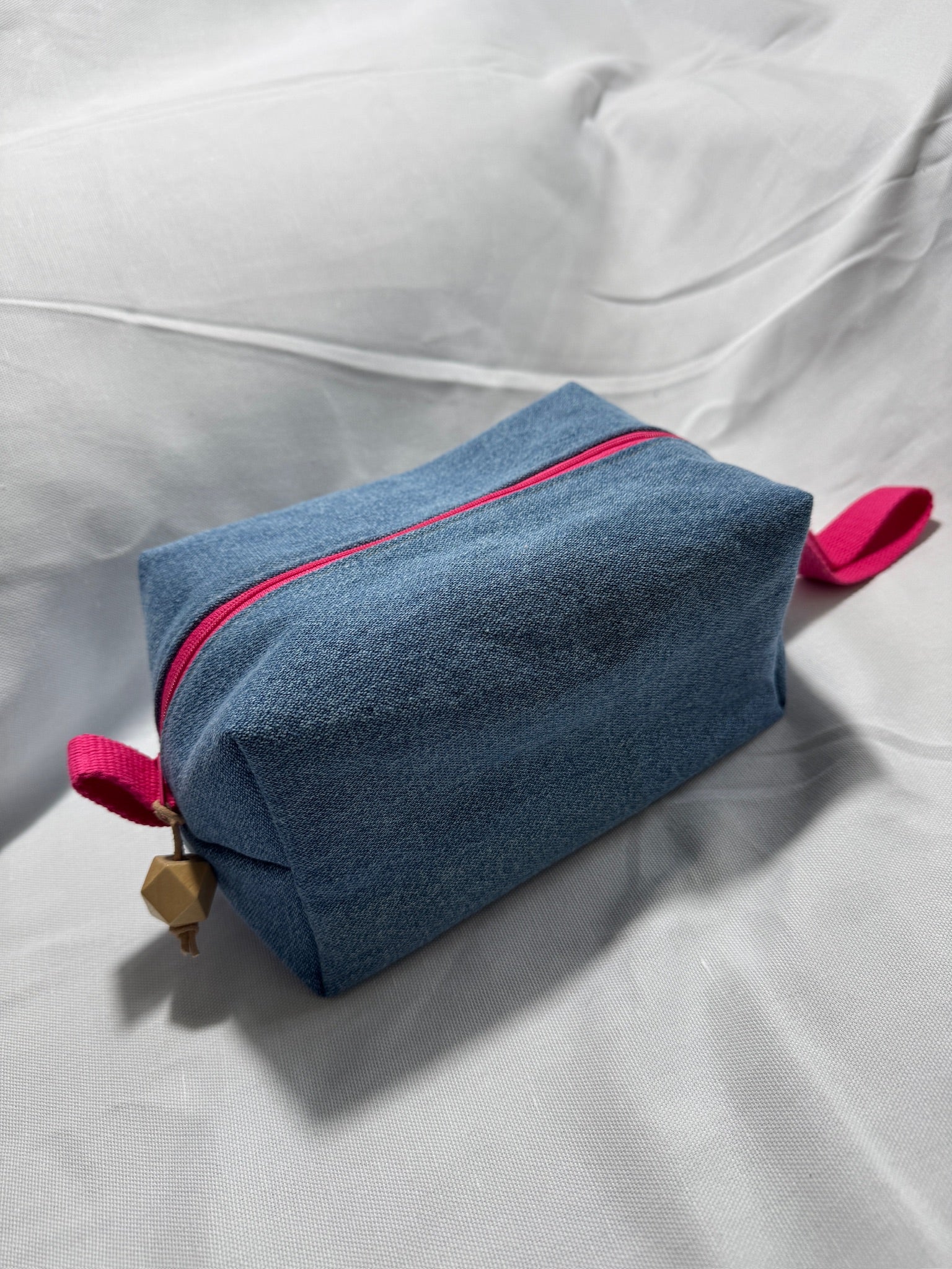 BØR Projekttasche mit Reißverschluss - Denim Look mit Neonpink