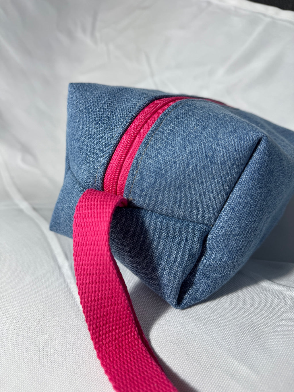 BØR Projekttasche mit Reißverschluss - Denim Look mit Neonpink